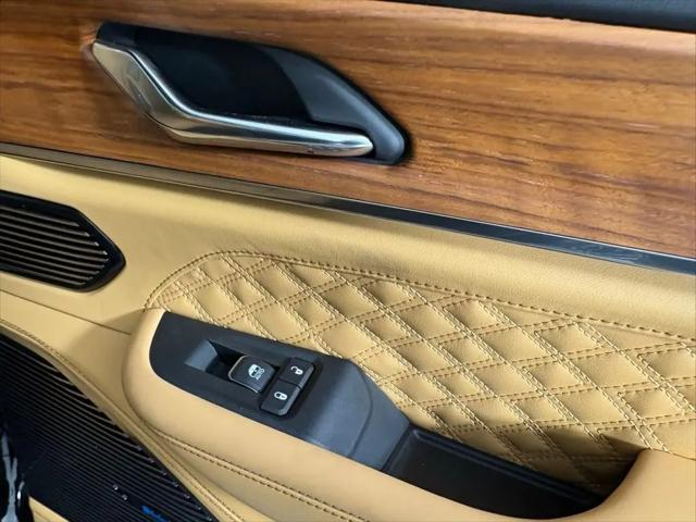 2025 Jeep Grand Cherokee L Summit Reserve 4x4