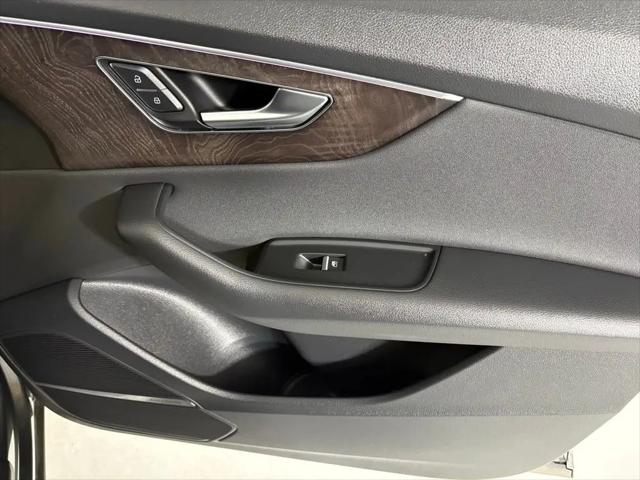 2020 Audi Q8 Premium Plus 55 TFSI quattro Tiptronic