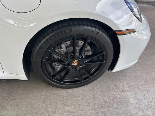 2020 Porsche 911 Carrera