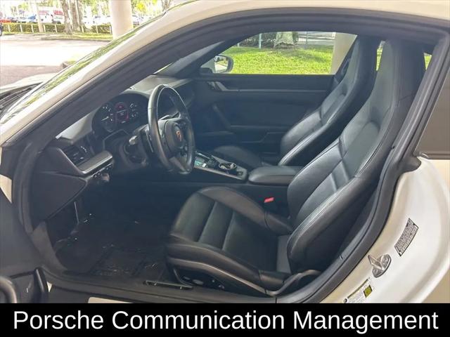 2020 Porsche 911 Carrera