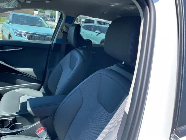 2026 Kia Niro EX