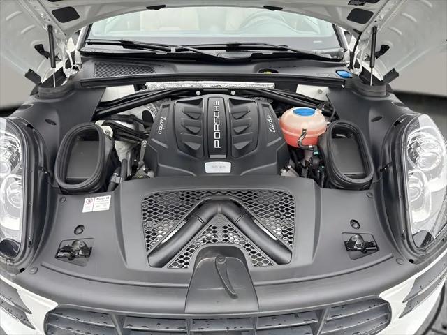 2017 Porsche Macan Turbo