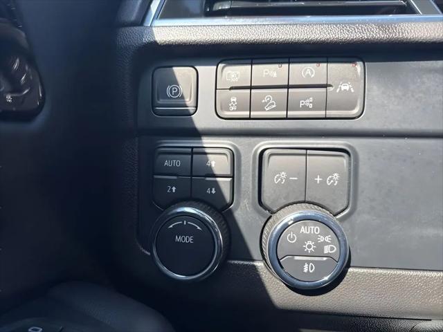 2025 Chevrolet Suburban 4WD Z71