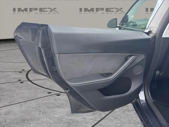 2024 Tesla Model Y Long Range Single Motor Rear-Wheel Drive