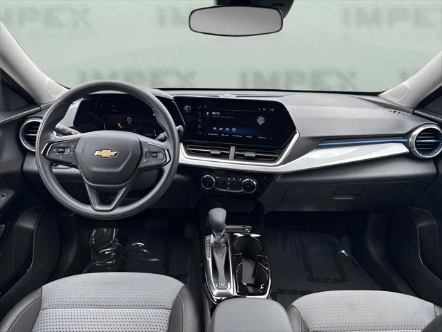 2024 Chevrolet Trax FWD LT