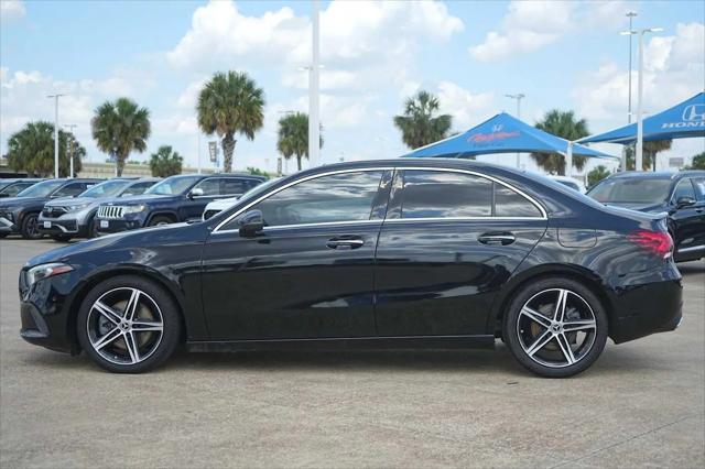 2021 Mercedes-Benz A 220 A 220