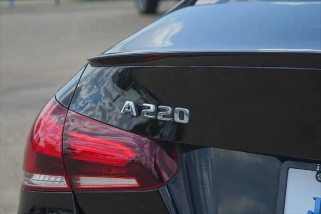 2021 Mercedes-Benz A 220 A 220