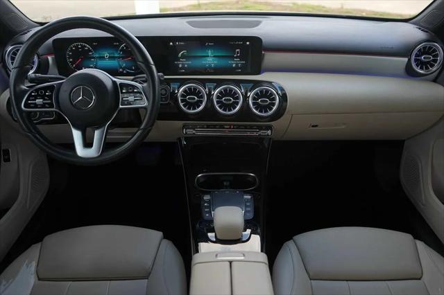2021 Mercedes-Benz A 220 A 220