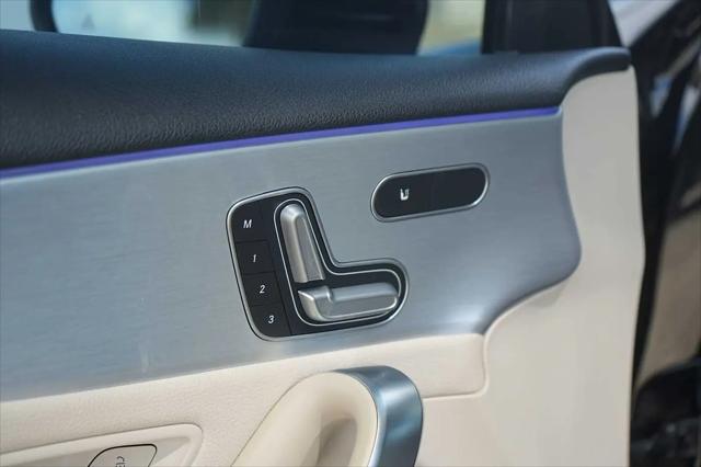 2021 Mercedes-Benz A 220 A 220