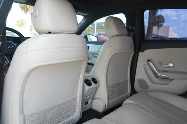 2021 Mercedes-Benz A 220 A 220