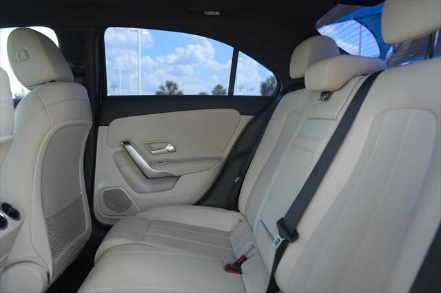 2021 Mercedes-Benz A 220 A 220
