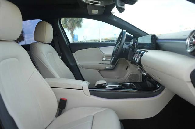 2021 Mercedes-Benz A 220 A 220