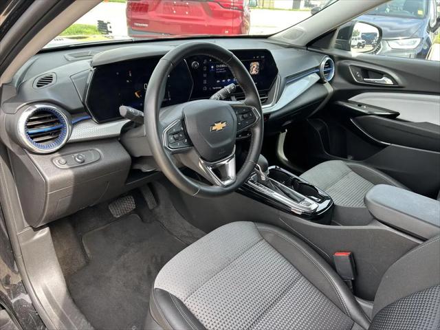 2025 Chevrolet Trax FWD LT