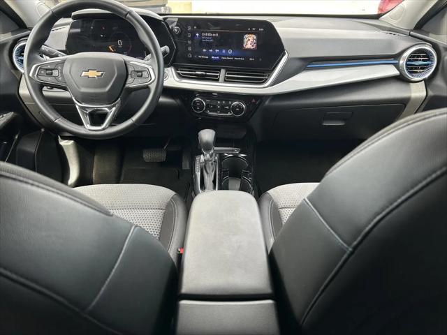 2025 Chevrolet Trax FWD LT