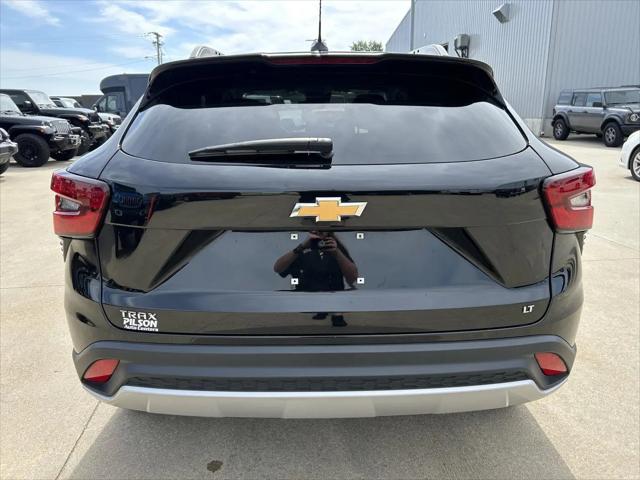 2025 Chevrolet Trax FWD LT