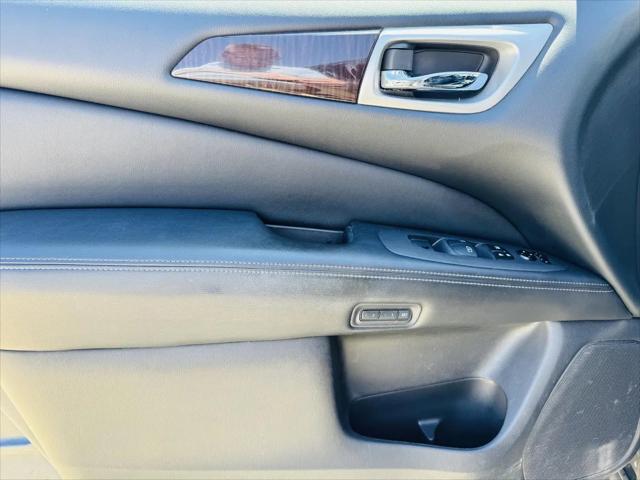 2015 Nissan Pathfinder SL