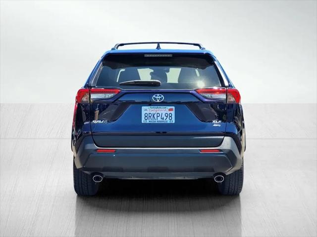 2020 Toyota RAV4 XLE