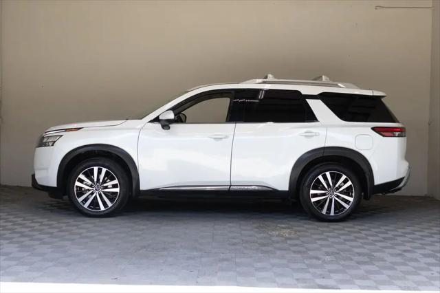 2025 Nissan Pathfinder Platinum FWD