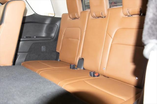 2025 Nissan Pathfinder Platinum FWD