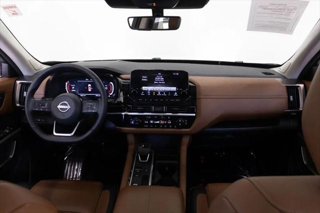 2025 Nissan Pathfinder Platinum FWD