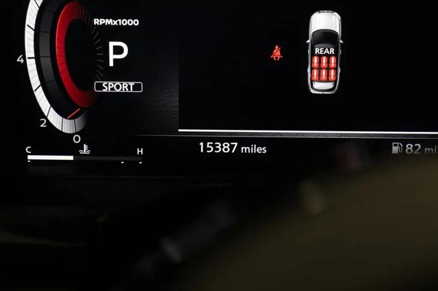 2025 Nissan Pathfinder Platinum FWD