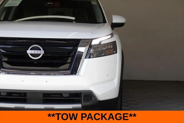 2025 Nissan Pathfinder Platinum FWD