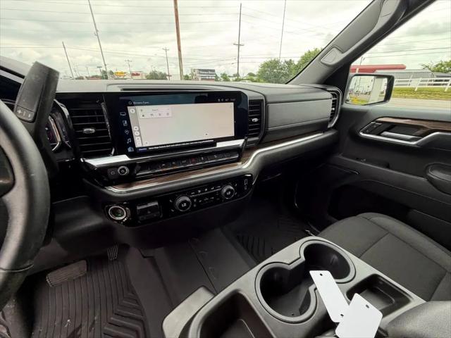 2024 Chevrolet Silverado 1500 4WD Crew Cab Short Bed RST