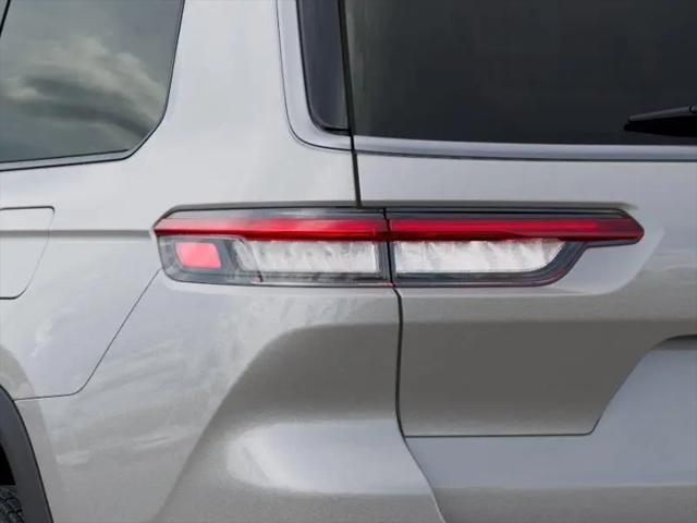 2026 Jeep Grand Cherokee L Altitude 4x2