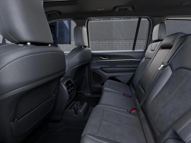 2026 Jeep Grand Cherokee L Altitude 4x2