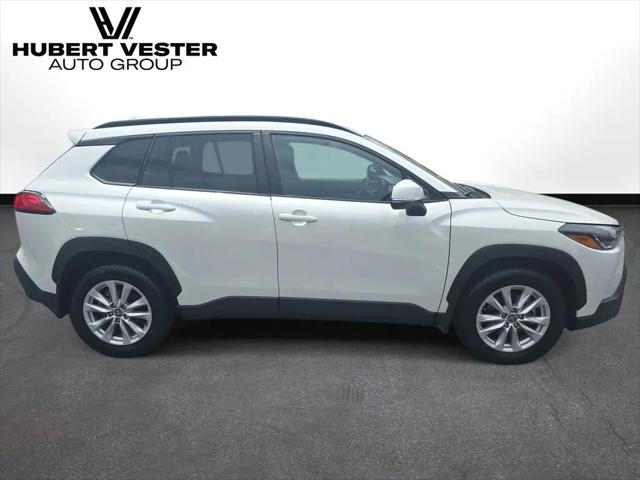 2024 Toyota Corolla Cross LE