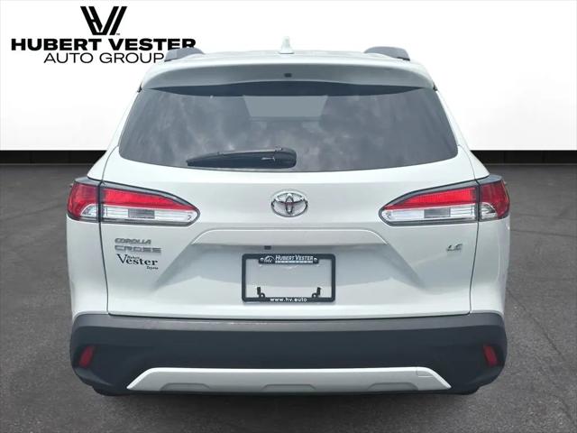 2024 Toyota Corolla Cross LE