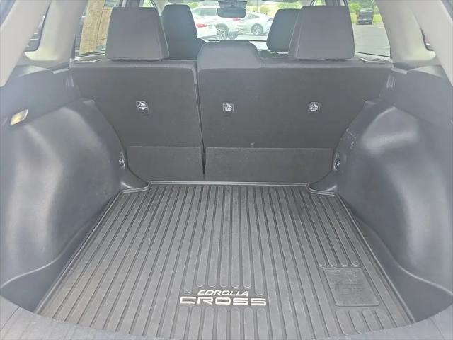 2024 Toyota Corolla Cross LE
