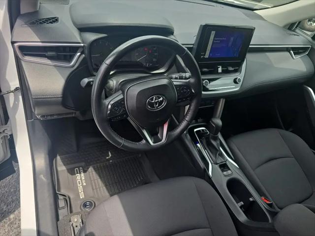 2024 Toyota Corolla Cross LE