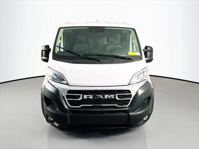 2025 Ram ProMaster 2500 Cargo Van Tradesman Low Roof 136" WB w/Pass Seat