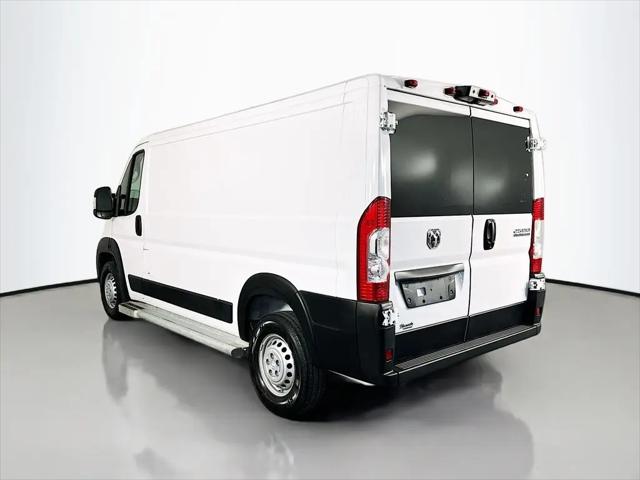 2025 Ram ProMaster 2500 Cargo Van Tradesman Low Roof 136" WB w/Pass Seat