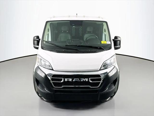 2025 Ram ProMaster 2500 Cargo Van Tradesman Low Roof 136" WB w/Pass Seat