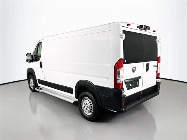 2025 Ram ProMaster 2500 Cargo Van Tradesman Low Roof 136" WB w/Pass Seat