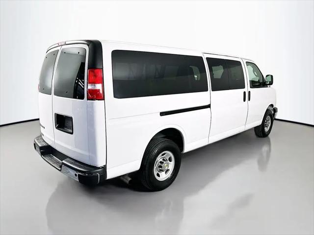 2024 Chevrolet Express Passenger RWD 3500 Extended Wheelbase LT