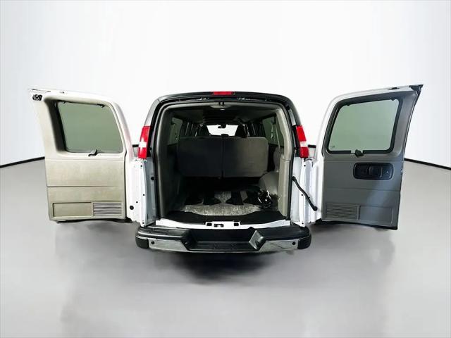 2024 Chevrolet Express Passenger RWD 3500 Extended Wheelbase LT