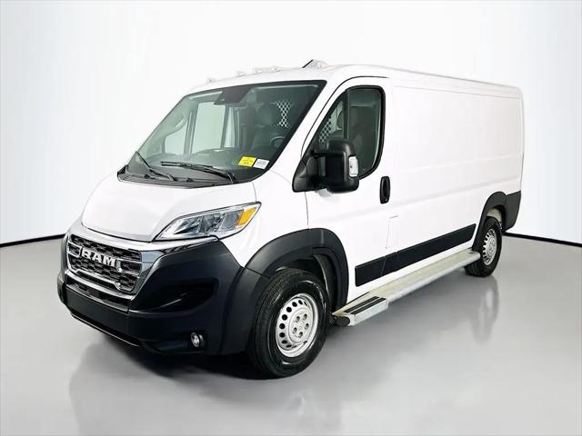 2025 Ram ProMaster 2500 Cargo Van Tradesman Low Roof 136" WB w/Pass Seat