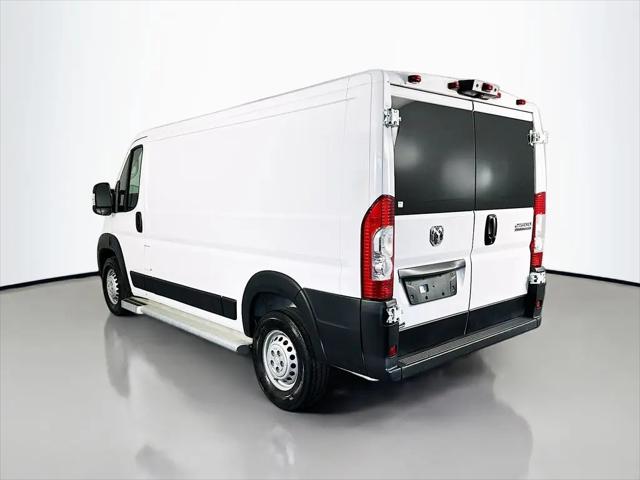 2025 Ram ProMaster 2500 Cargo Van Tradesman Low Roof 136" WB w/Pass Seat