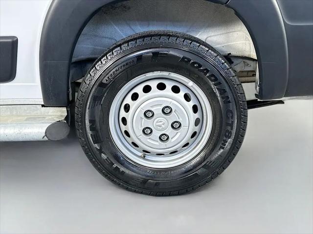 2025 Ram ProMaster 2500 Cargo Van Tradesman Low Roof 136" WB w/Pass Seat