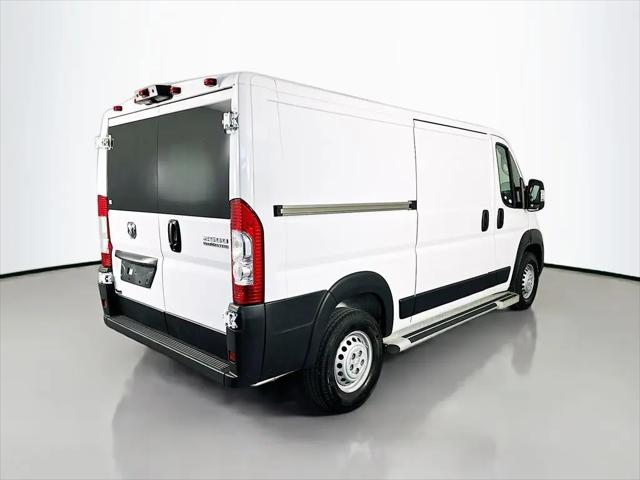 2025 Ram ProMaster 2500 Cargo Van Tradesman Low Roof 136" WB w/Pass Seat