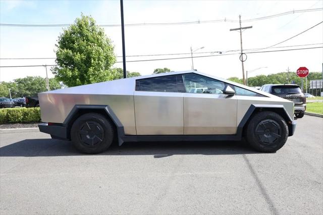 2024 Tesla Cybertruck Cyberbeast