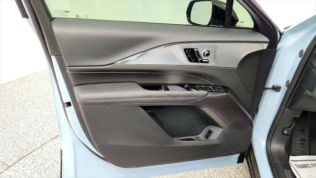 2024 Cadillac iQ Tech w/1SA