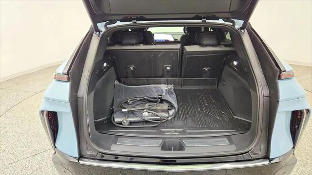 2024 Cadillac iQ Tech w/1SA