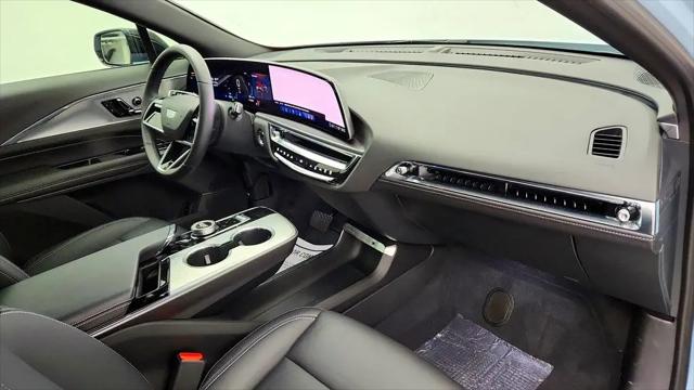2024 Cadillac iQ Tech w/1SA