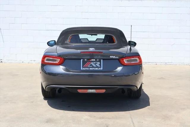 2017 Fiat 124 Spider Classica