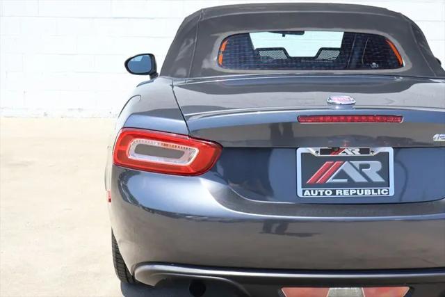 2017 Fiat 124 Spider Classica