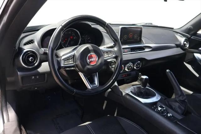 2017 Fiat 124 Spider Classica